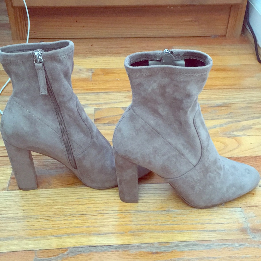 Steve Madden tan suede booties